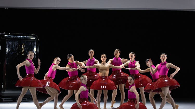 Theater Basel: Coppélia - Ballett von Edward Clug