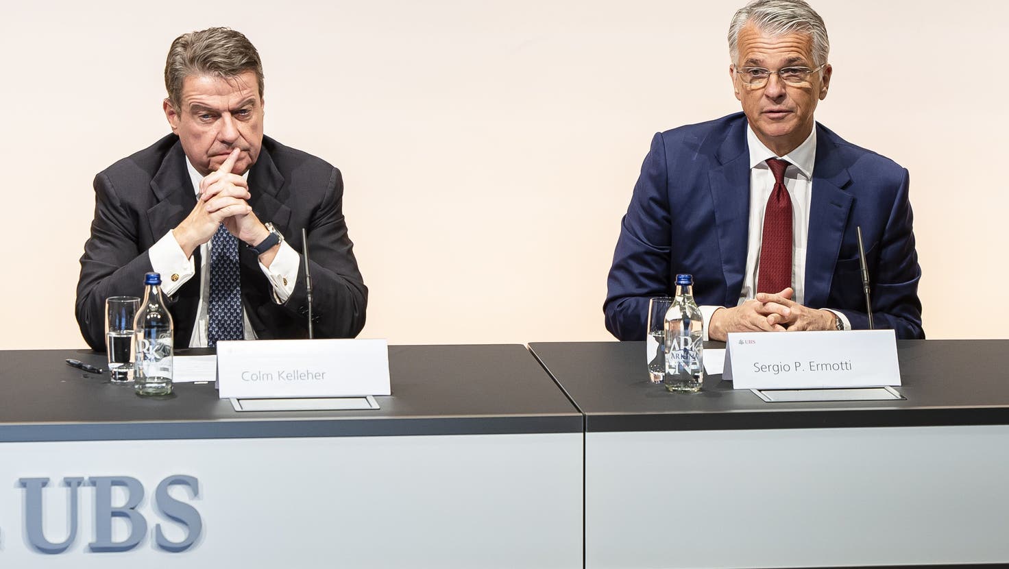 Am Mittwochmorgen erklärte sich die UBS-Spitze rund um CEO Ralph Hamers, UBS-Verwaltungsratspräsident Colm Kelleher und Neu-CEO Sergio Ermotti (von links) an der Medienkonferenz. (Michael Buholzer / KEYSTONE)
