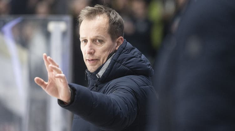 Biels Trainer Antti Törmänen musste seine Arbeit in Biel bereits einmal wegen einer Krebstherapie unterbrechen. (Bild: Pablo Gianinazzi/Keystone)