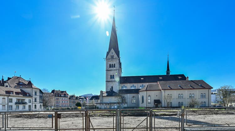 Nun geniesst man eine freie Sicht auf die schöne Martinskirche in Olten. (Bild: Bruno Kissling)