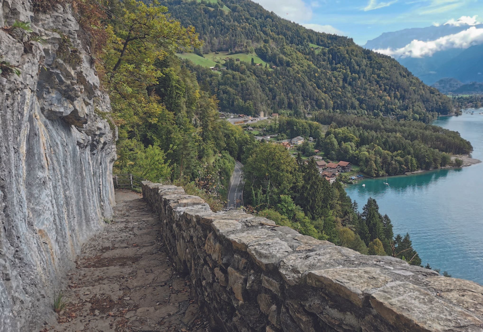 St.Beatus-Höhlen: Wanderung Am Thunersee Bis Interlaken