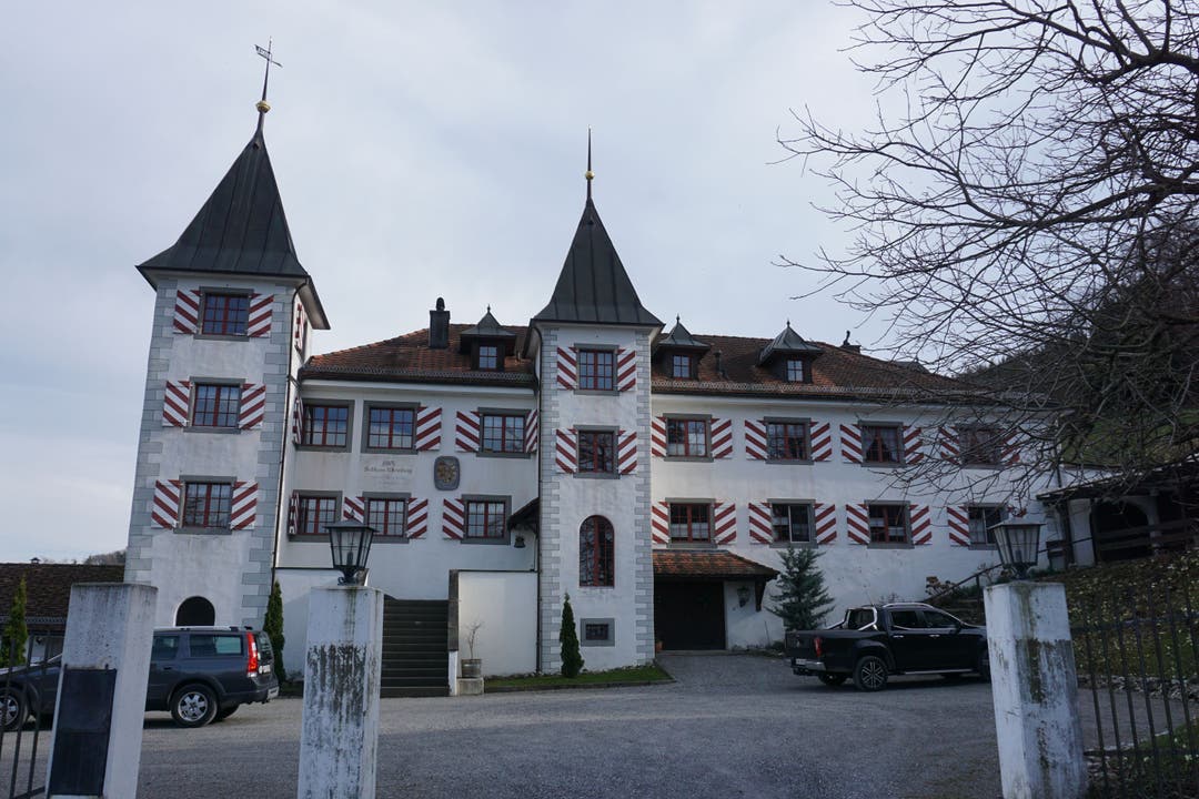 Schloss Weinberg mit seinen zwei prägnanten Türmen.