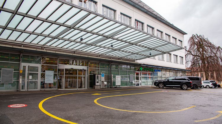 Im Mai entscheidet der Grosse Rat, ob er das Kantonsspital Aarau (KSA) mit 240 Millionen Franken aus der Kantonskasse vor dem Konkurs rettet. (Bild: Mathias Förster)