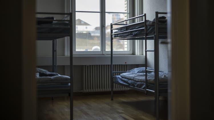 Die ehemalige Polizeikaserne in der Stadt Zürich dient momentan als temporäre Asylunterkunft. (Keystone)