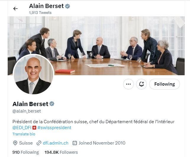 Federal President Alain Berset has a gray tick.  This is intended for officials, for example.