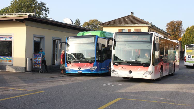 BGU Busse am Bahnhof Süd in Grenchen (Bild: Andreas Toggweiler)