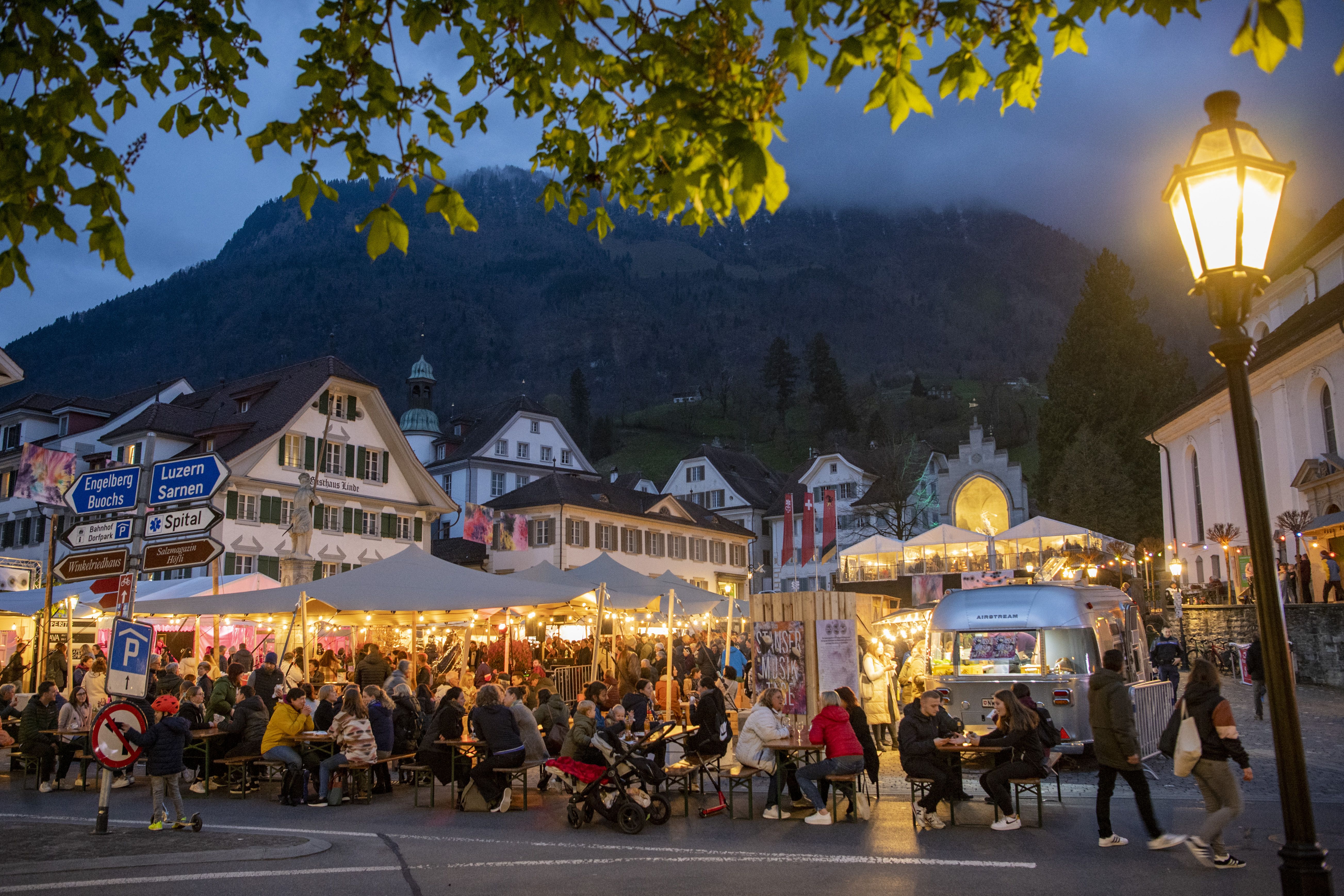 B-Sides, Stanser Musiktage, Luzern Live: Wieviel Politik Verträgt Ein ...