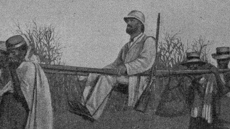 Der Thurgauer Zoologe Conrad Keller (1848–1930) lässt sich im Jahr 1886 in Madagaskar mit der Filansana herumtragen. (Bild: PD/Bayerische Staatsbibliothek)