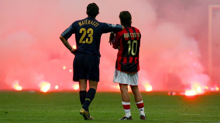 18 Jahre nach dem letzten Euroderby: Das Feuer brennt wieder in Mailands Fussball. (Mailand, 12. 4. 2005) (Bild: Stefano Rellandini)