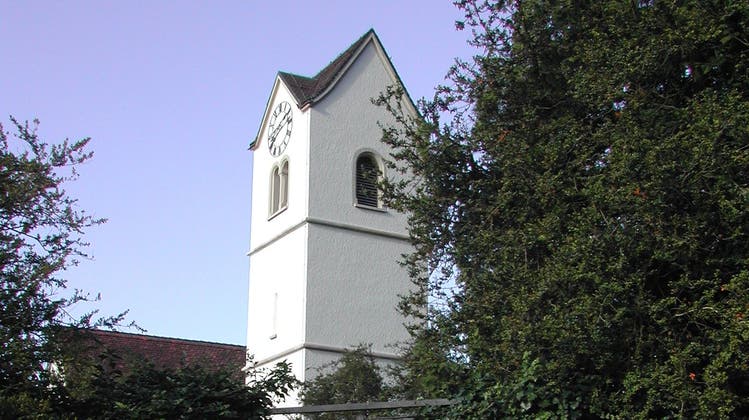 Die Kirche in Pieterlen mit Friedhof. (Bild: Jürg Amsler)