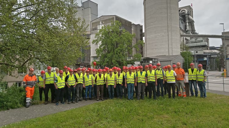 Seoner Männerstamm besichtigt die Jura-Cement-Fabrik in Wildegg