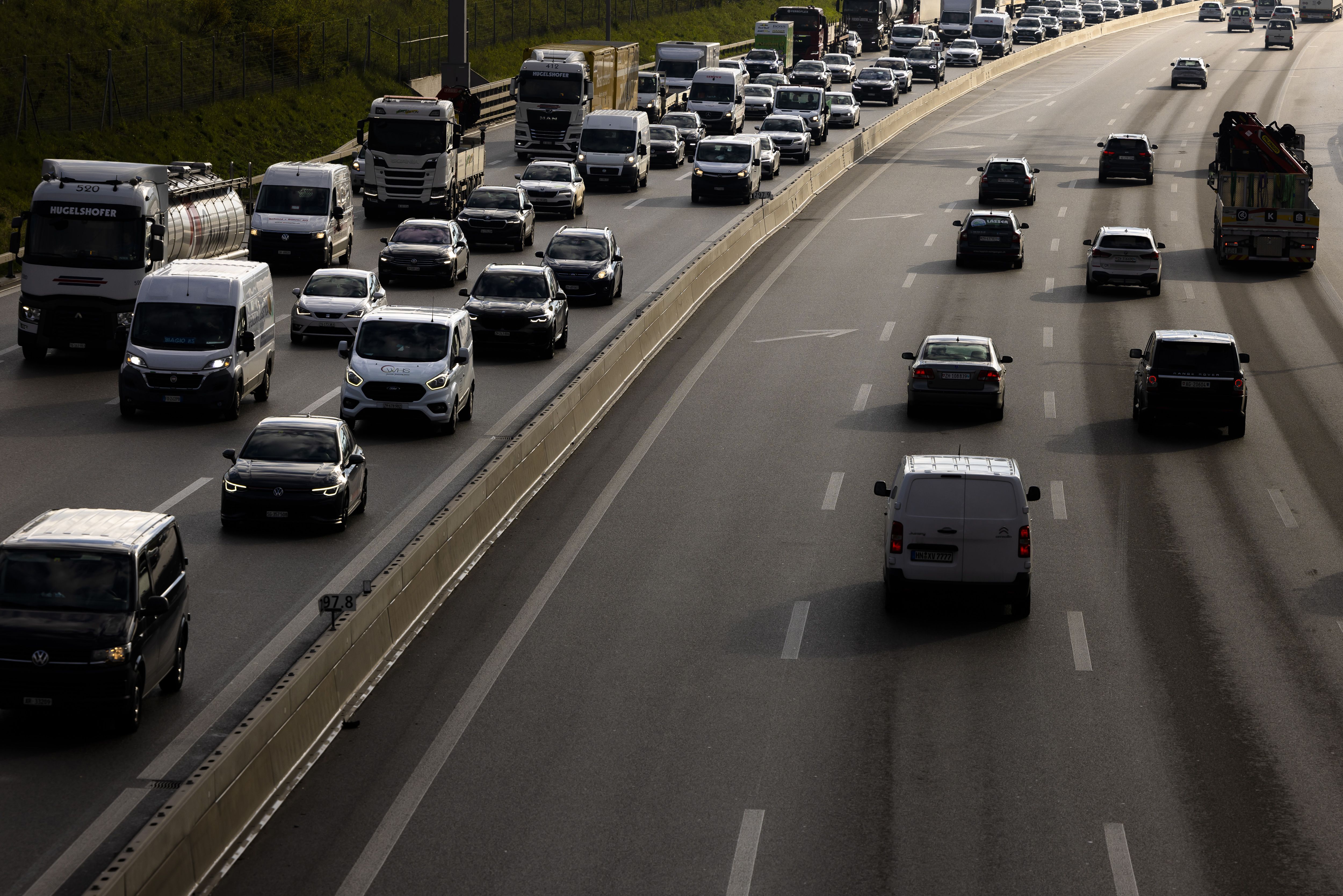 A1 Soll «mindestens» Sechs Spuren Bekommen