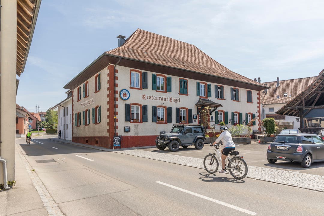 Koblenz, 12. Mai: Die Grenzgemeinde hat seine einzige Dorfbeiz wieder. Nach dem Aus im März feiert die Gaststätte Mitte Mai bereits die Wiedereröffnung. Nicolata Buzila ist die neue Wirtin.