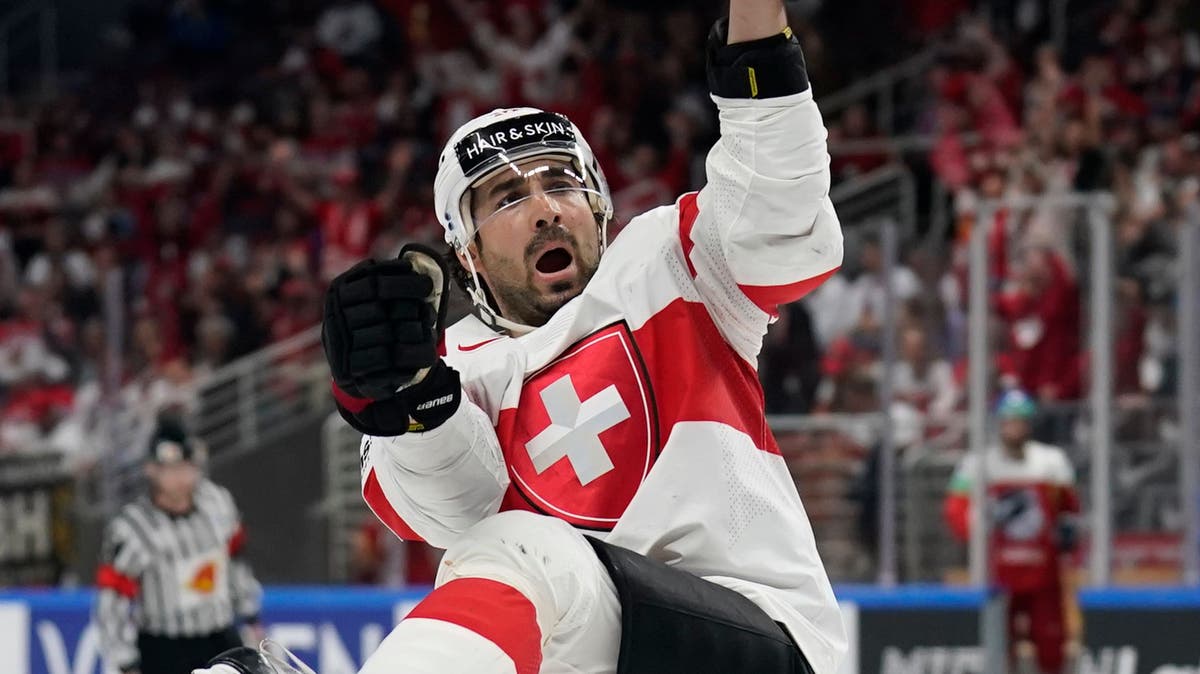 Díky rekordmanovi Ambühlovi: Švýcarsko vítězi skupiny Světového poháru v ledním hokeji