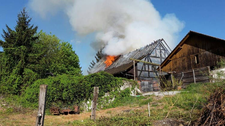 Das Gebäude brannte komplett aus. Schadenssumme: rund 1,1 Millionen Franken. (Bild: PD)