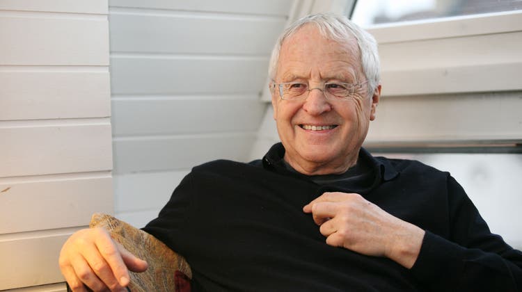 Ein intelligenter Gesprächspartner: Peter Zeindler, 75-jährig, in seiner Wohnung in Zürich. (Bild: Manuela Jans/Neue Luzerner Zeitung)