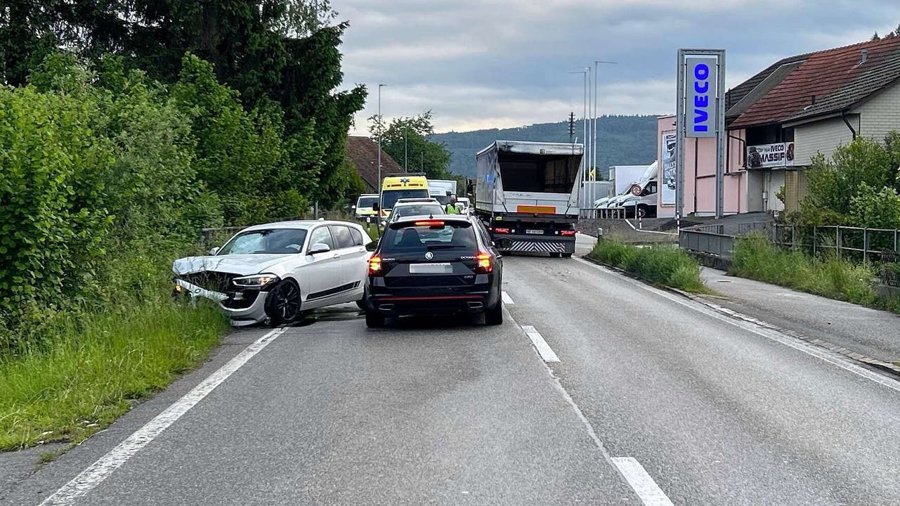 Murgenthal, 25. Mai: Ein BMW-Fahrer kollidierte in Murgenthal mit dem Gegenverkehr.