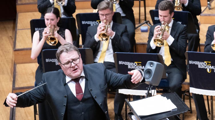 Die Brassband der Bürgermusik Luzern und der 21st Century Chorus begeistern im KKL. (Bild: Eveline Beerkircher (27. 5. 2023))