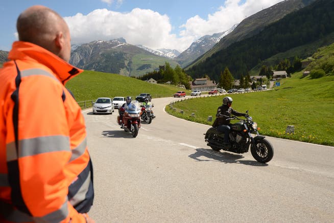 Motorräder am Gotthardpass.