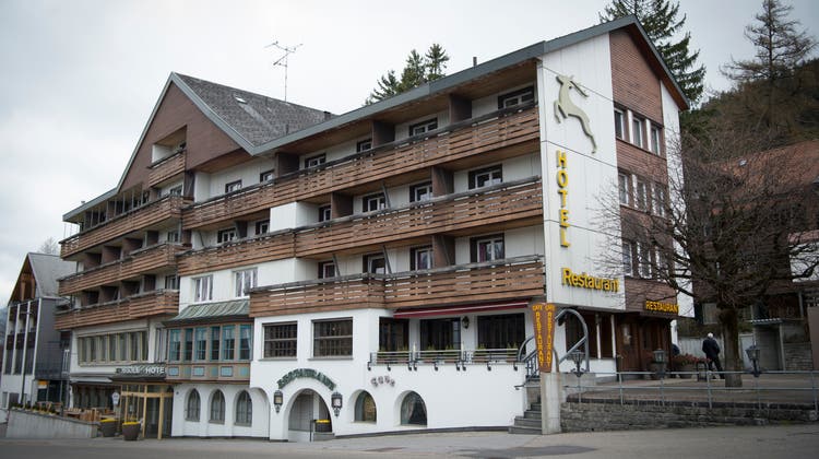 Das Hotel und Restaurant Hirschen in Wildhaus besteht seit 1871 und wird in sechster Generation geführt. (Bild: Ralph Ribi)