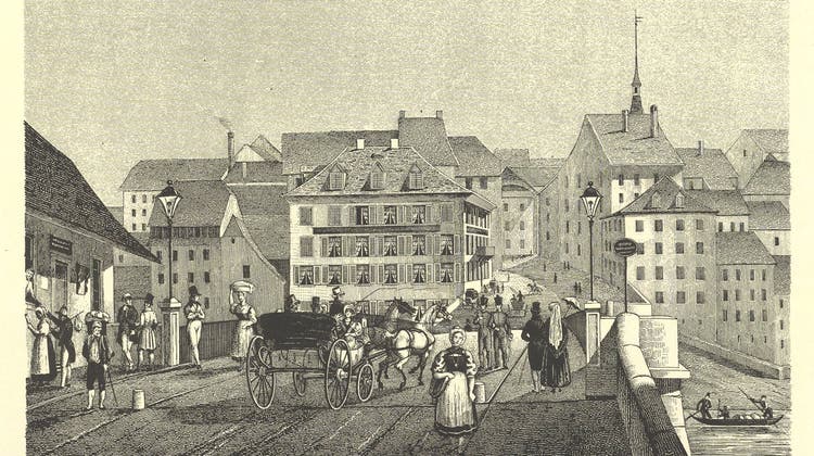 Die «neue Brücke"»von 1842, die 1843 bei Hochwasser einstürzte. Die Darstellung aus dem Nachlass der Wirtefamilie Frey auf der Kettenbrücke Aarau. In den Jahren zwischen 1831 und 1851 war die Stadt während total 13,5 Jahren ohne Brücke. (Bild: Stadtarchiv Aarau)