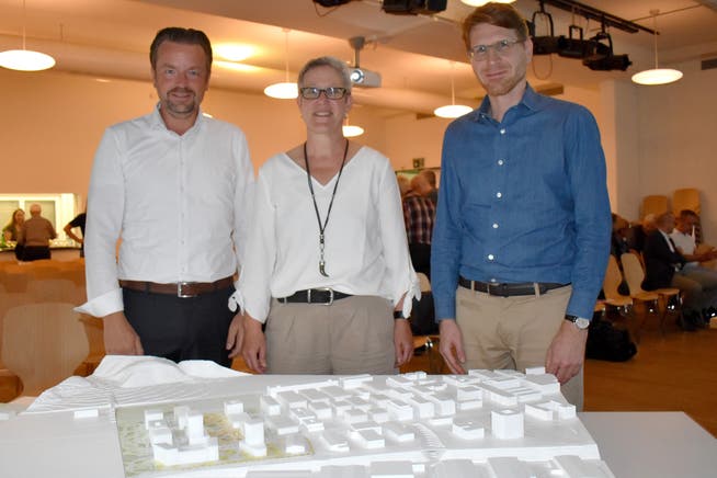 Informierten über die angedachte Entwicklung auf dem «Aurica»-Areal (von links): Marc Ritter, Françoise Moser und Thomas Kovari.