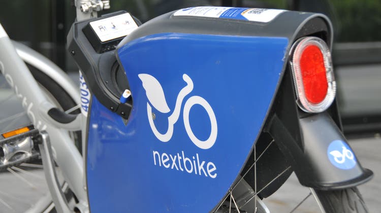 Ein Nextbike-Velo bei der Ausleihstation Länderpark. (Bild: Matthias Piazza (Stans, 1. 6. 2023))