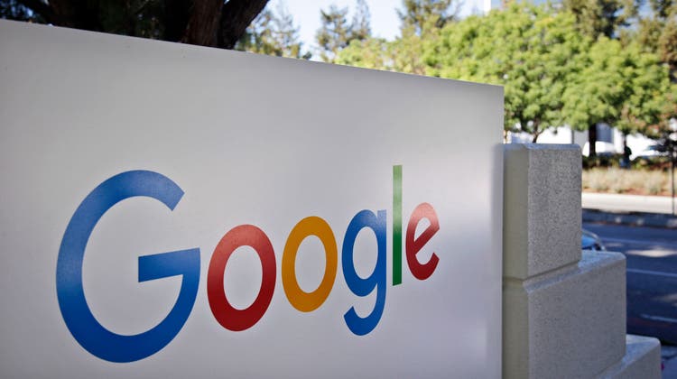 Medienhäuser fordern eine Entschädigung von Google und Facebook für die Übernahme journalistischer Inhalte. (Bild: Kim Jin-A / AP)
