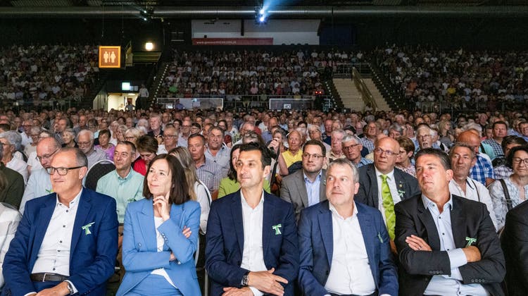 Die TKB feiert mit 2600 Gästen: Rekordgewinn, ein neuer Bankratspräsident und Mona Vetsch ganz in Pink