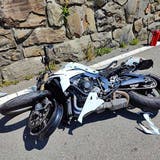 Der Motorradfahrer verunfallte, als er überholen wollte. (Bild: Kantonspolizei Uri)