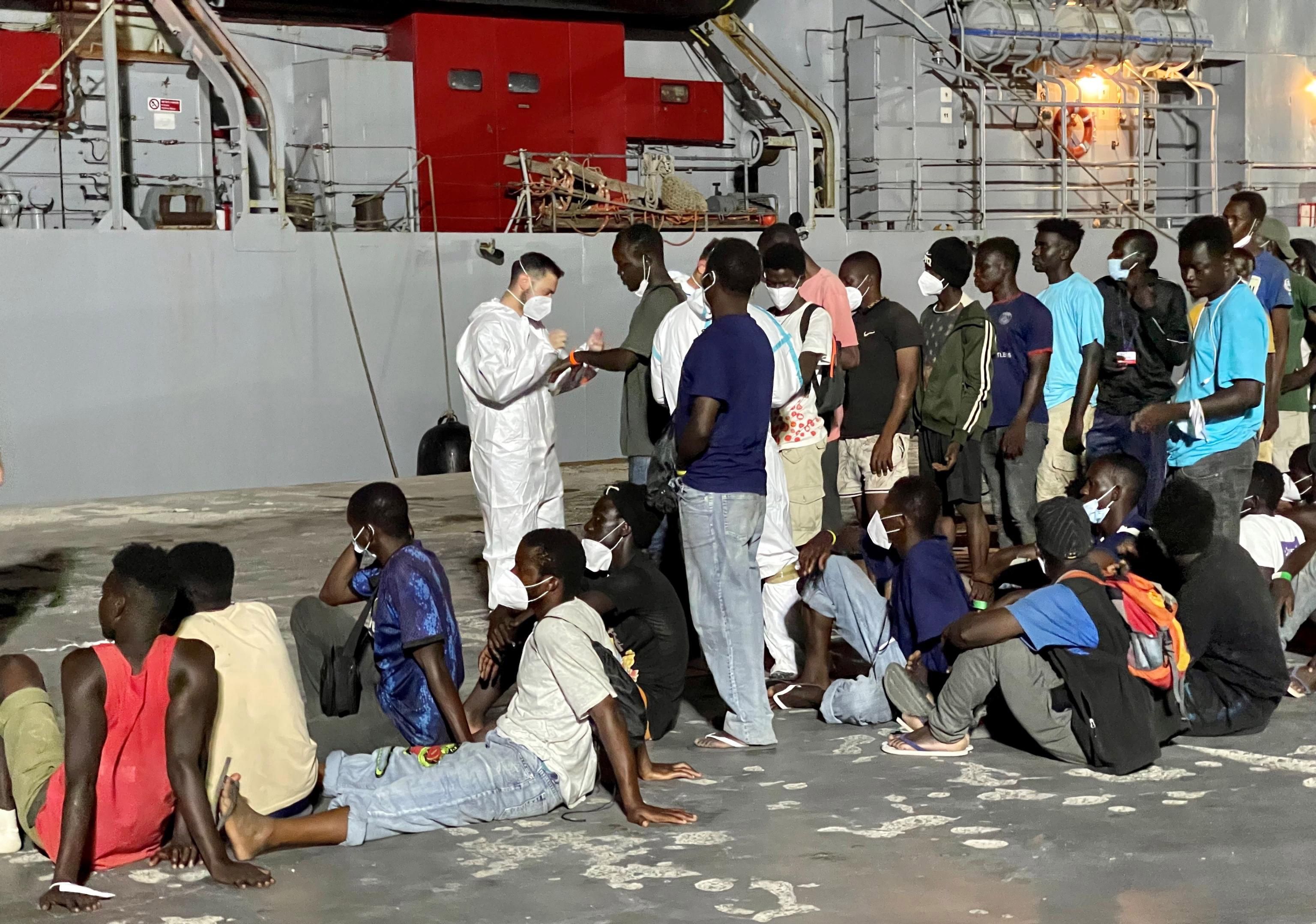 Zwischen Ferienparadies und Migranten-Hotspot: Lampedusa ist der Ort 