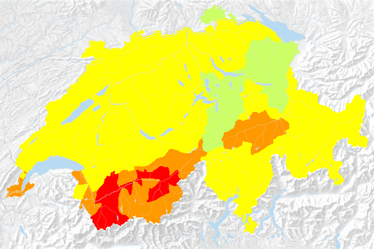 The current forest fire risk situation in Switzerland: red (severe), orange (severe), yellow (moderate) or green (no or low risk).