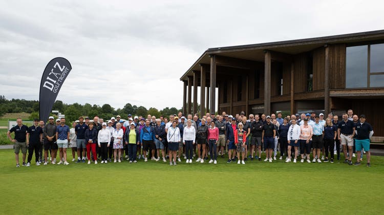 Die Teilnehmenden an der diesjährigen Raphael-Diaz-Golf-Trophy erlebten auf dem Golfplatz in Holzhäusern einen Tag, von dem viele Erinnerungen bleiben. (Bild: zvg)