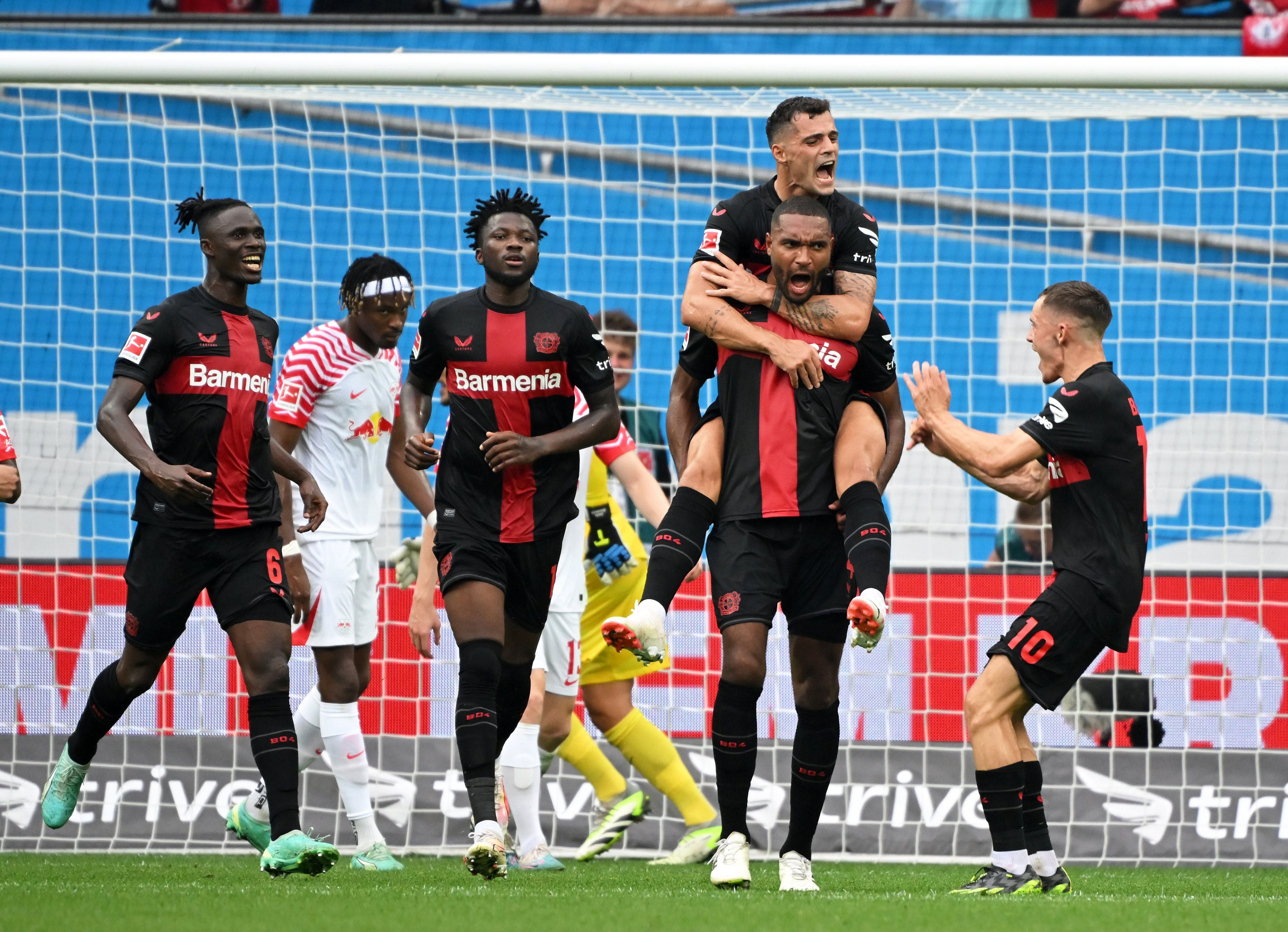 Bundesliga - Xhakas Bundesliga-Auftakt In Leverkusen Gelingt – Vargas ...