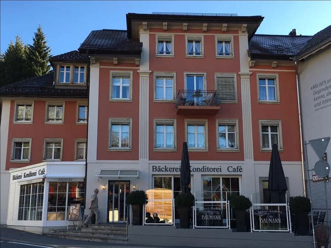 Das Café Oberalp wird von der Bäckerei Hauger betrieben.