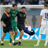 Im Super-League-Spiel zwischen dem FC Zürich und dem FC St.Gallen wird Lukas Görtler verletzt ausgewechselt. (Bild: Claudio Thoma/Freshfocus)