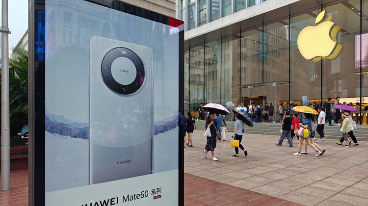 Kampf der Smartphone-Hersteller: Huawei gegen Apple (Bild: Getty)
