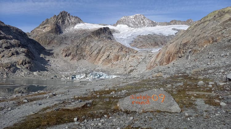 Die aktive Zunge des Tiefengletschers ist von 2009 bis heute um 900 Meter zurückgegangen. (Bild: Lukas Eggimann)