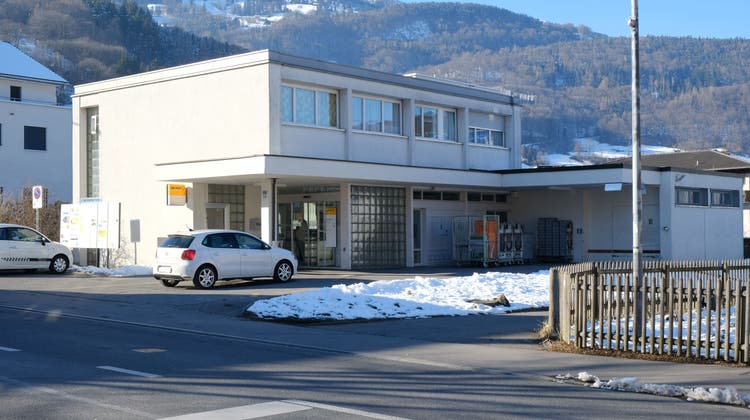 Nach Raubüberfällen auf Banken in Azmoos, Trübbach und Rüthi verübte der Angeklagte am 12. Januar 2022 seinen letzten Überfall auf die Post in Sevelen. (Bild: Heini Schwendener)