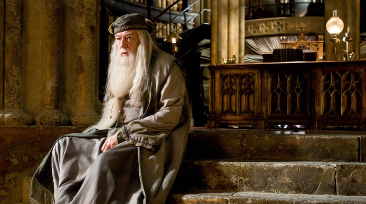 Michael Gambon als Albus Dumbledore in den Harry-Potter-Filmen. (Bild: Keystone)