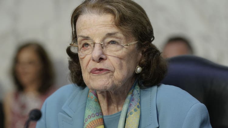 Dianne Feinstein, 90 Jahre alt, während einer Senatsanhörung im vergangenen Juli. (Bild: Mariam Zuhaib/AP)