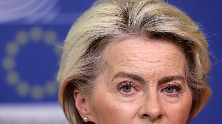 EU-Kommissionspräsidentin Ursula von der Leyen steht wegen Überwachungsplänen in der Kritik. Haben sie Folgen auch für die Schweiz? (Bild: EPA)