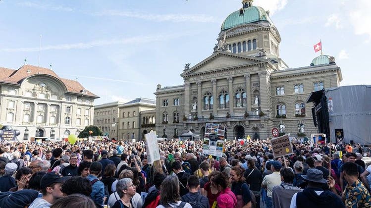 Alpen-Initiative setzt sich in Bern für den Klimaschutz ein