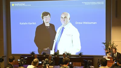 Nobelpreis für Katalin Karikó and Drew Weissman, welche stark zur Entwicklung eines mRNA-Impfstoffes beigetragen haben. (Jessica Gow / AP)