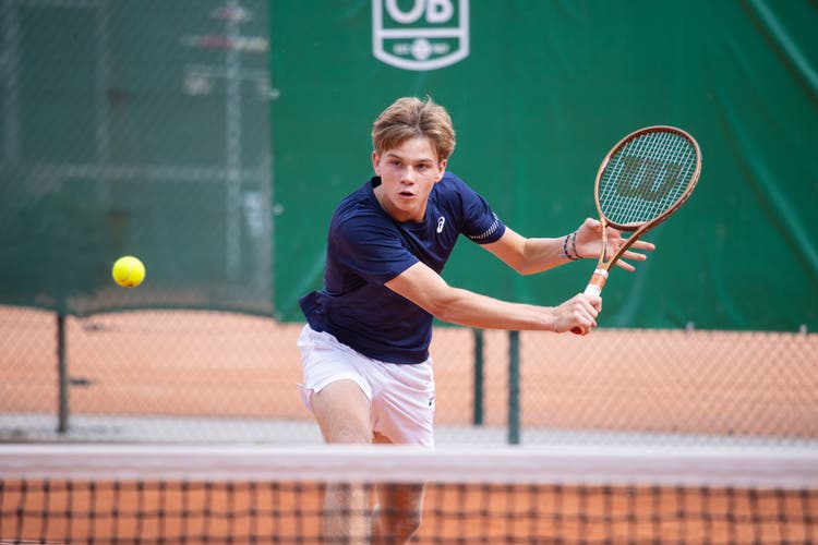 Henri Burnet de Basilea va camino de convertirse en tenista profesional