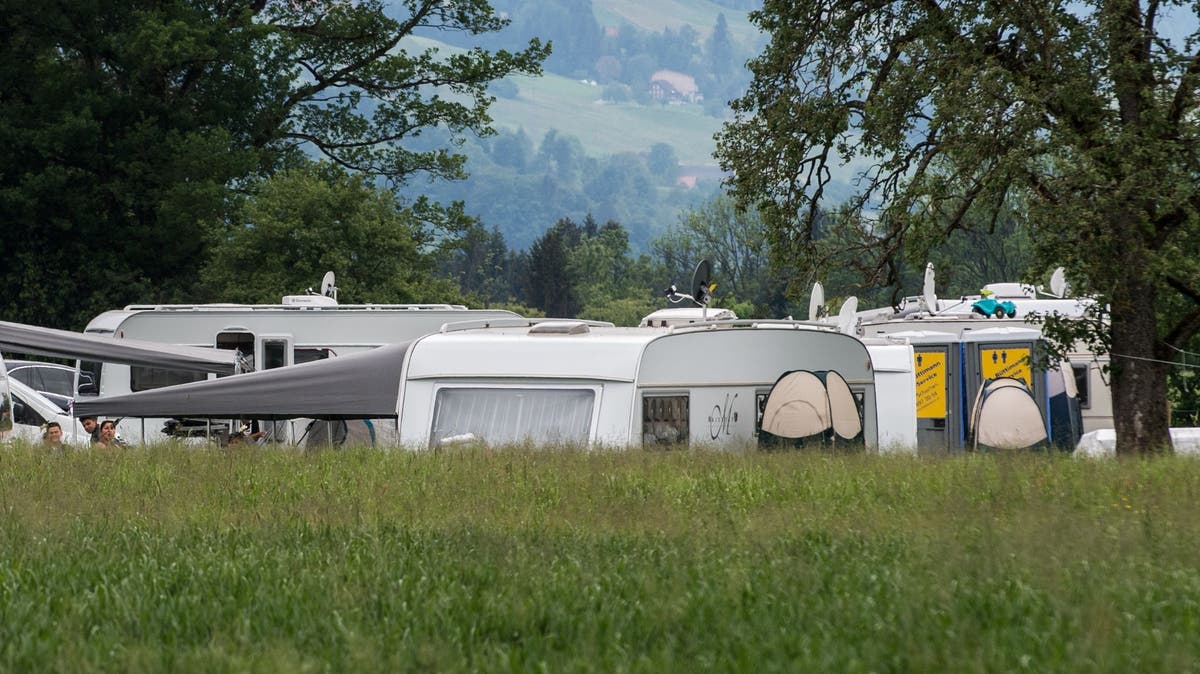The camps were emptied of travellers, and hundreds were forced to leave their posts in Alsace