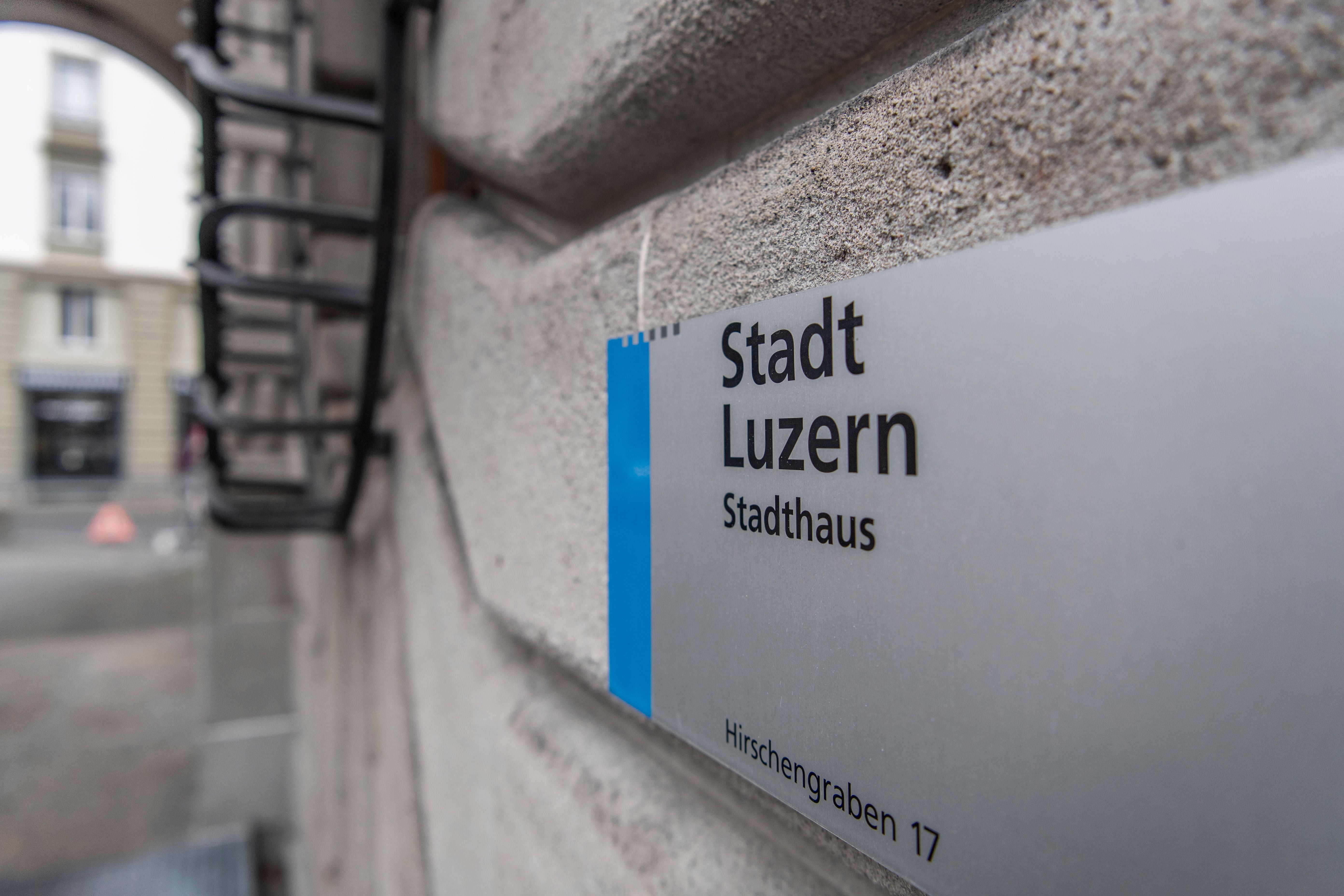 Luzerner Stadtrat Hält An Bezeichnungen «gratis» Und «kostenlos» Fest