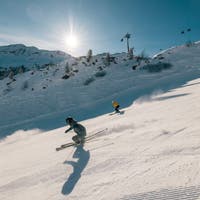 Es schneielet, es beielet: Einige Ostschweizer Skigebiete starten vorzeitig in die Wintersaison