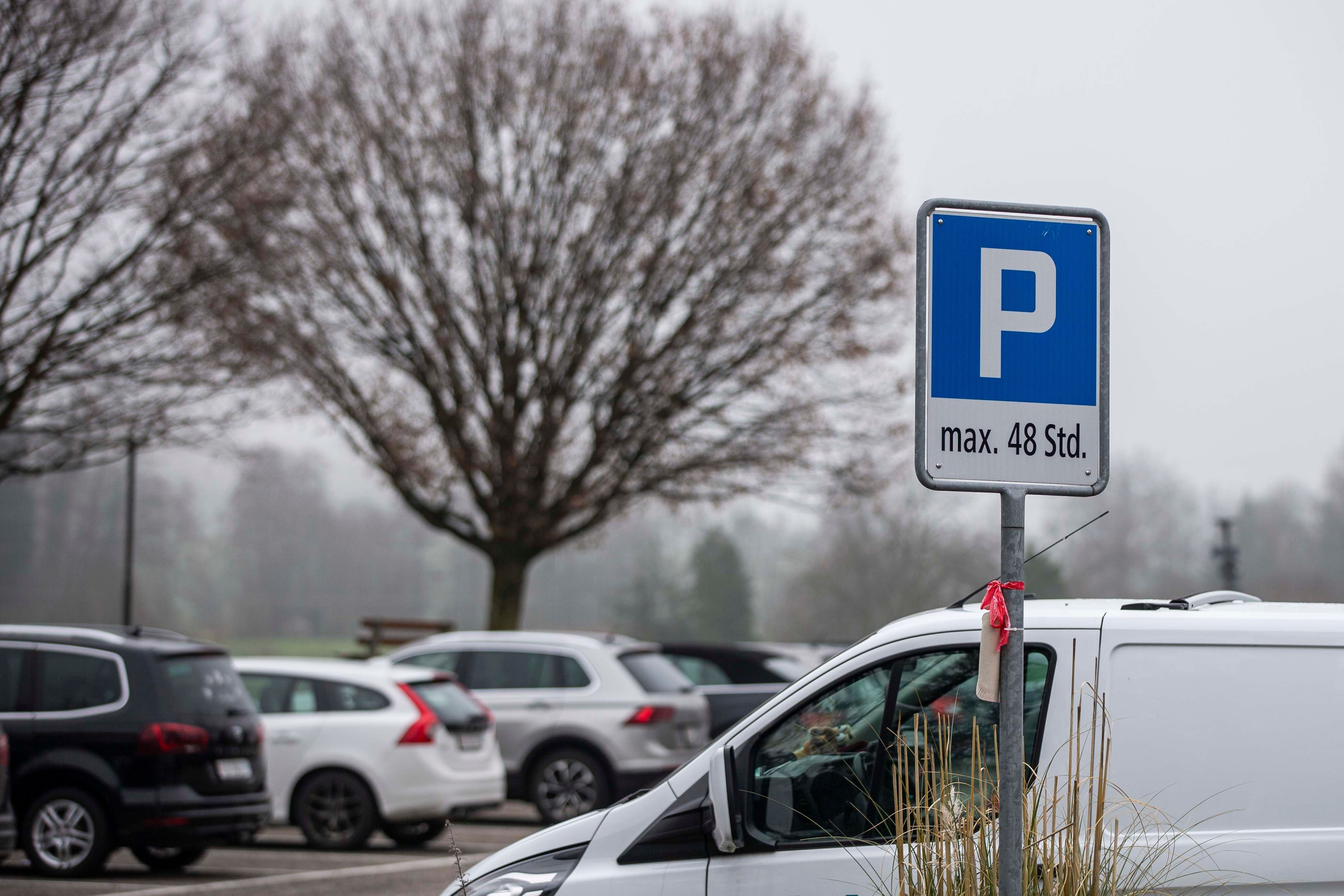 Parkplätze In Steinhausen Sollen Alle Kosten