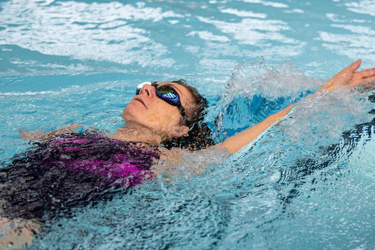 Jeden Dienstag und Donnerstag schwimmt Marianne Gysi zwei Kilometer.